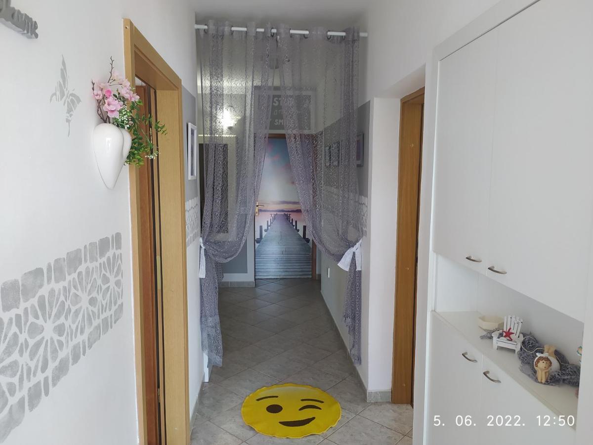 Apartment Sara Novi Vinodolski Esterno foto