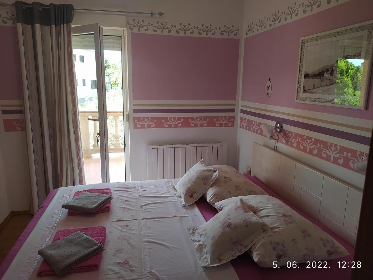 Apartment Sara Novi Vinodolski Esterno foto