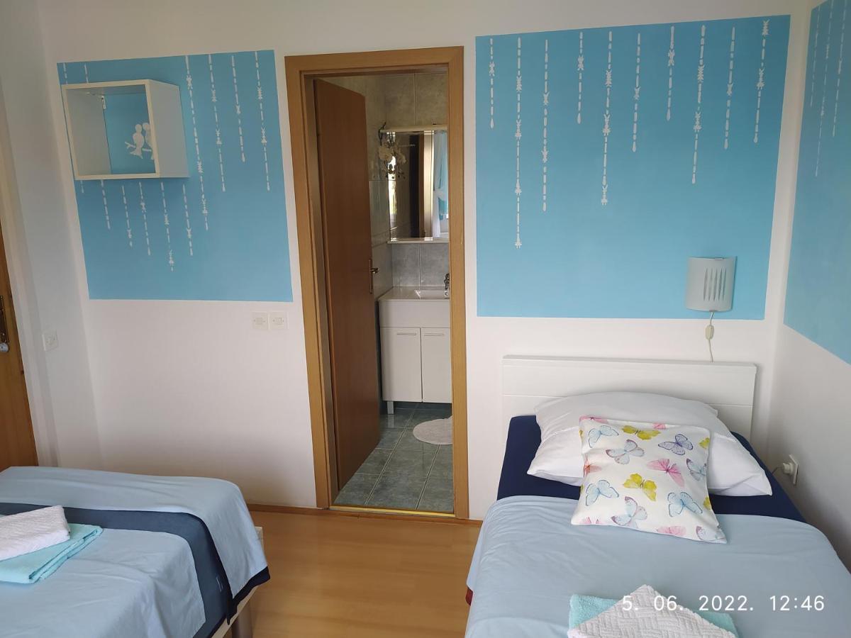 Apartment Sara Novi Vinodolski Esterno foto