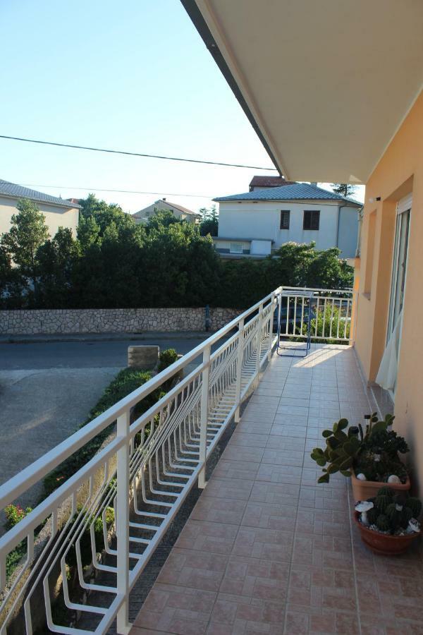 Apartment Sara Novi Vinodolski Esterno foto